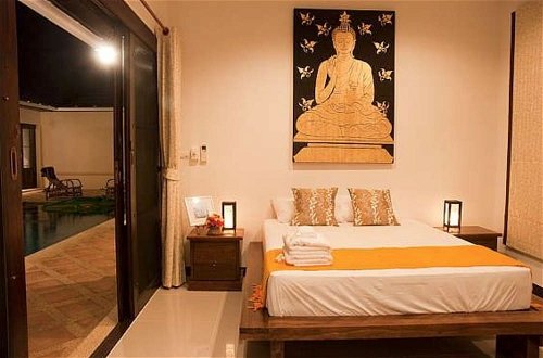 Foto 8 - 4 Bedroom Private Bali Style Villa HH1