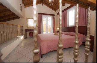 Photo 3 - L'Eremo Luxury Apartments