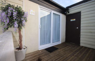 Photo 2 - 17H Medmerry Park 2 Bedroom Chalet