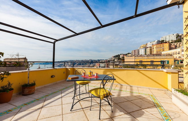 Bright Rooftop by Napoliapartments - Foto 1