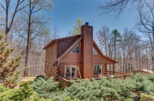 Photo 27 - Horseshow Hideaway – Pet Friendly Cabin, 7 Minutes to TIEC