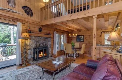 Photo 13 - Horseshow Hideaway – Pet Friendly Cabin, 7 Minutes to TIEC