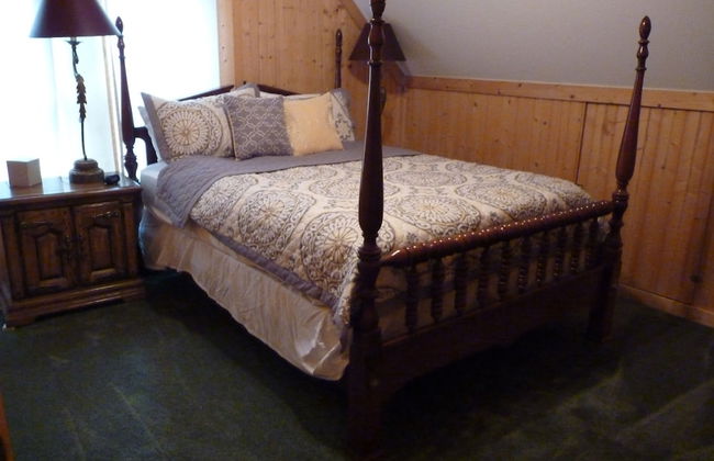 Horseshow Hideaway – Pet Friendly Cabin, 7 Minutes to TIEC - Foto 2