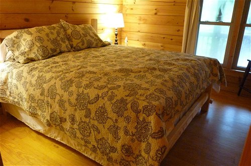 Photo 3 - Horseshow Hideaway – Pet Friendly Cabin, 7 Minutes to TIEC