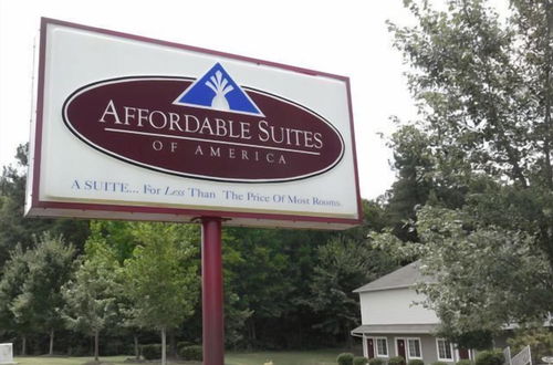 Photo 23 - Affordable Suites of America