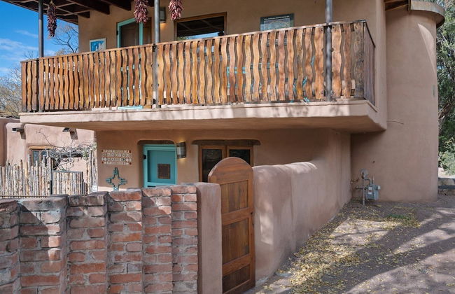 Dancing Hare - Colorful and Inviting Tesuque Home Right Next to Bishop`s Lodge - Photo 20