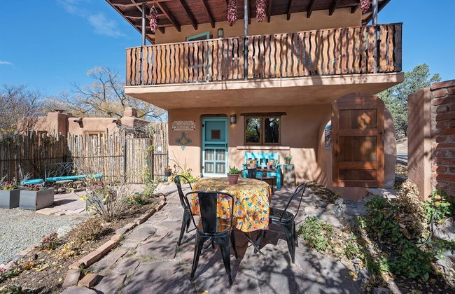 Dancing Hare - Colorful and Inviting Tesuque Home Right Next to Bishop`s Lodge - Photo 22