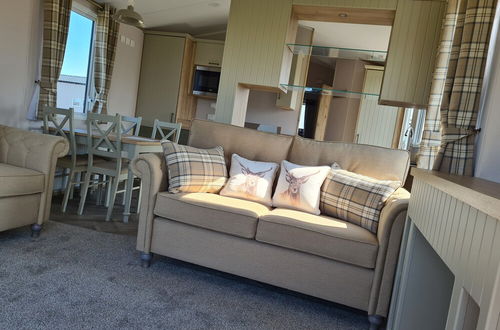 Photo 7 - Stunning Platinum Caravan in Rhyl 2 Mins to Beach