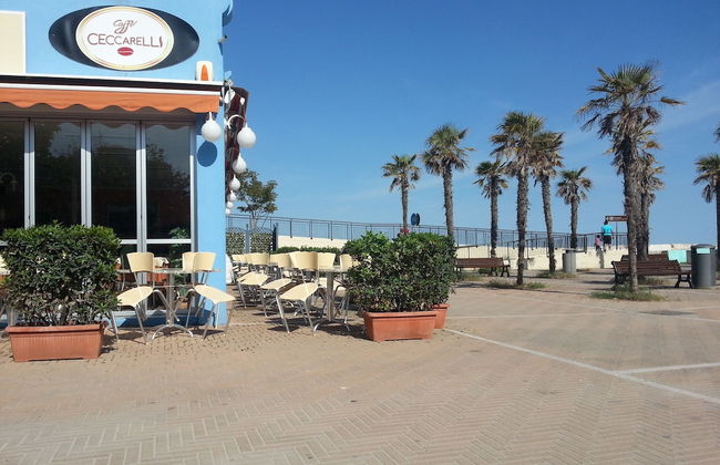 Appartamento sulla spiaggia con balcone - Foto 24