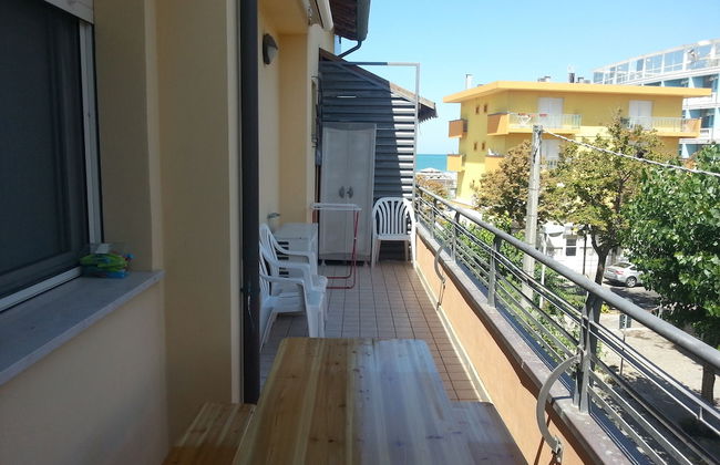 Appartamento sulla spiaggia con balcone - Foto 15