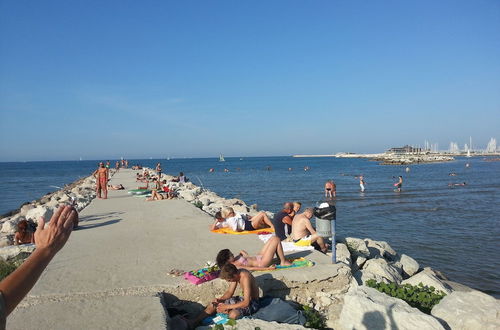 Foto 33 - Appartamento sulla spiaggia con balcone