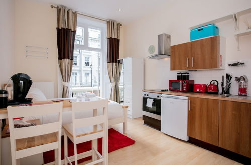 Photo 9 - Gorgeous Studio Apartment Near Pimlico