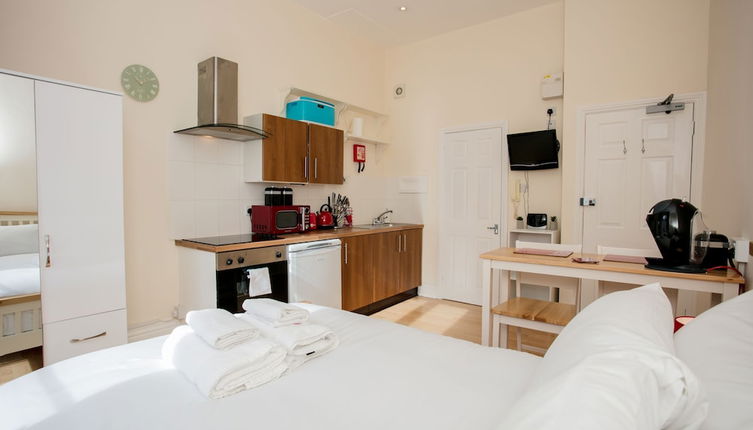 Foto 1 - Gorgeous Studio Apartment Near Pimlico