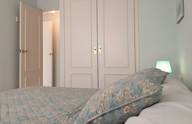 Apartamento con vistas al mar y piscina en la cala “Cap Roig” - Foto 3