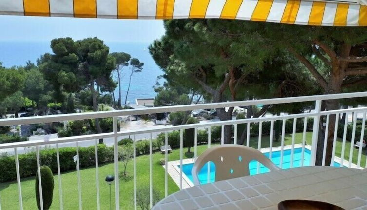 Foto 1 - Apartamento con vistas al mar y piscina en la cala “Cap Roig”