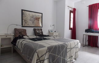 Photo 2 - Apartment With Sea View In Puerto Banus