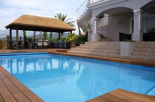 Foto 34 - Luxury Villa With Pool & Jacuzzi