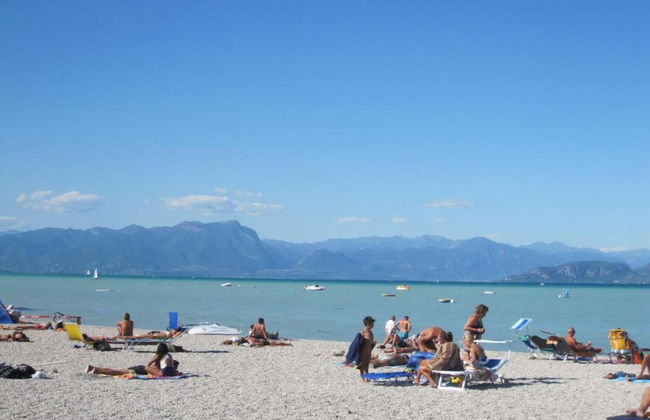 Nice Ground Floor Apartment Located near Peschiera - Foto 29