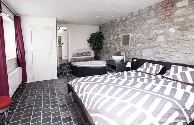 Mansion in Hastiere par Dela With Pool - Foto 12