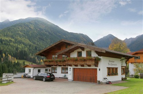 Foto 15 - Cozy Holiday Apartment With Sauna in Schladming