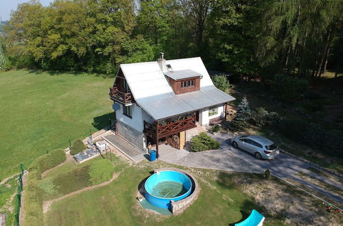 Foto 15 - House With the Pool and Fenced Garden, Great View at Trosky Castle