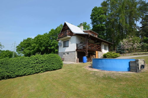 Foto 16 - House With the Pool and Fenced Garden, Great View at Trosky Castle