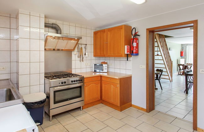 Stunning Cottage With Terrace in Manhay - Foto 9
