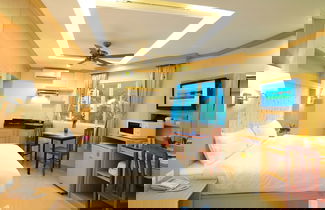 Foto 15 - Green Harbor Hotel & Service Apartment