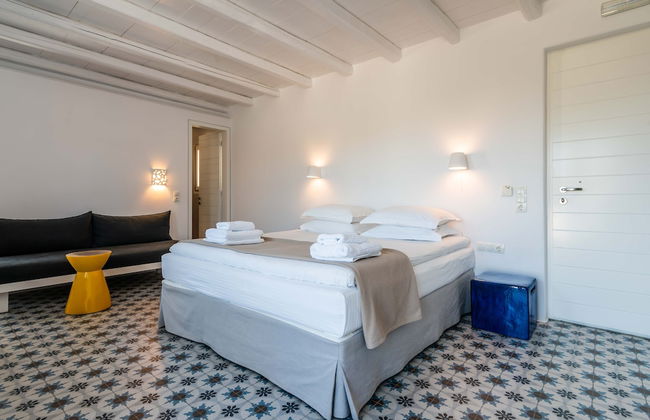 Milia Gi Suites - Photo 3