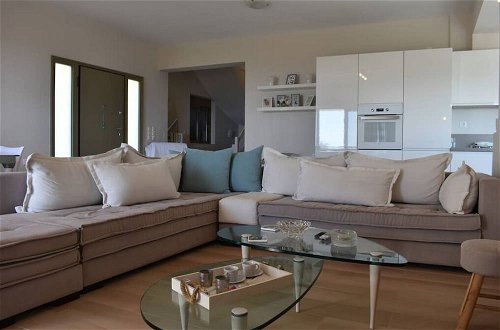 Foto 11 - Luxury Modern Seaview Villa-15min from Voidokoilia