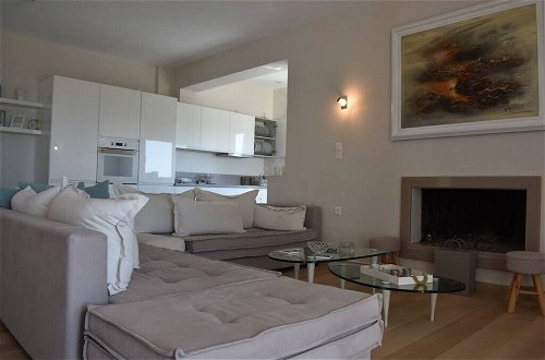 Photo 10 - Luxury Modern Seaview Villa-15min from Voidokoilia