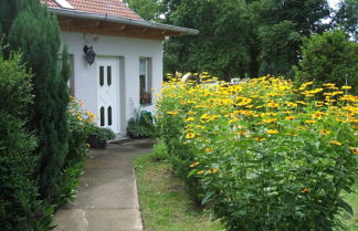 Foto 1 - Spacious Holiday Home in Sommerfeld near Lake