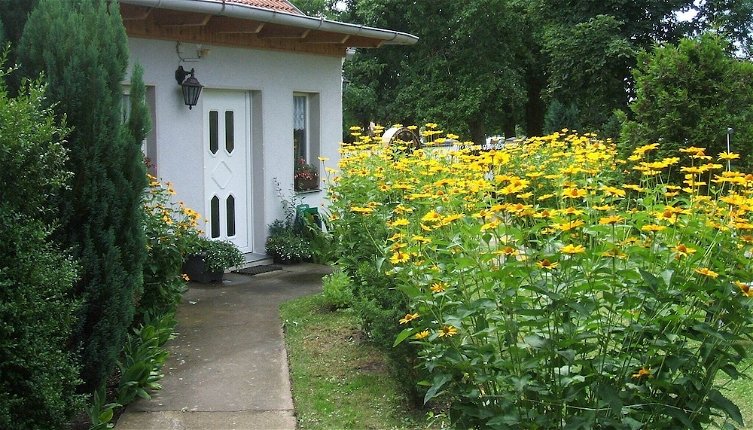 Foto 1 - Spacious Holiday Home in Sommerfeld near Lake