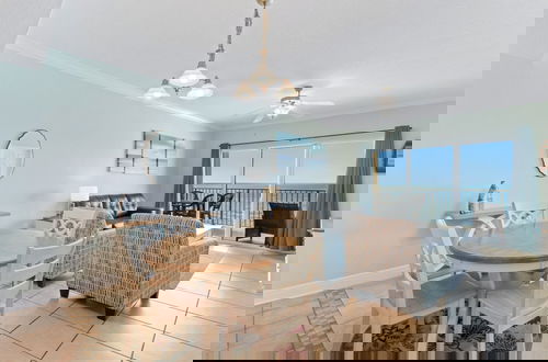 Photo 6 - Crystal Shores West Condos by Hosteeva