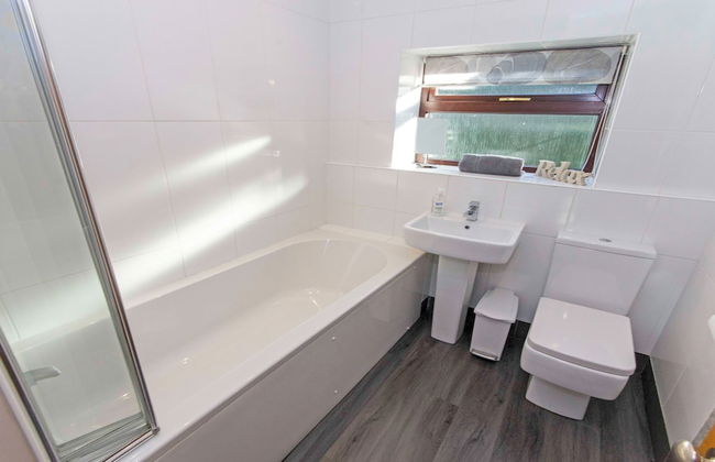 Streamways Nr Croyde 6 Bedroom, Sleeps 12-16, Hot Tub - Foto 3