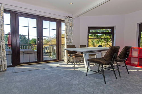 Photo 16 - Streamways Nr Croyde 6 Bedroom, Sleeps 12-16, Hot Tub