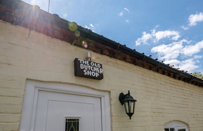 The Old Butchers Shop, Bramfield - Photo 30