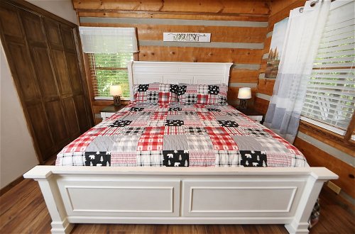 Foto 3 - Bear Trails - Two Bedroom Cabin