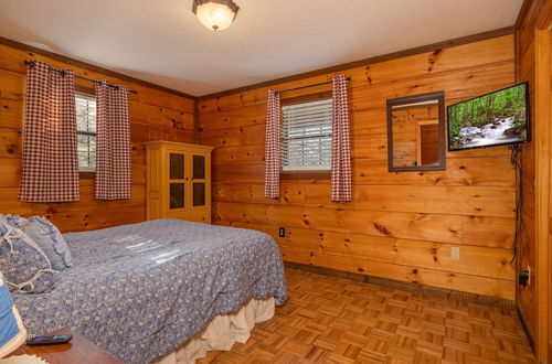 Foto 4 - Windsong - Two Bedroom Cabin