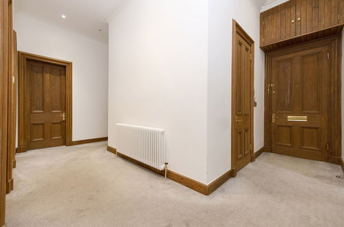 Photo 29 - 5 Bedroom Apt Near Meadows & George Square