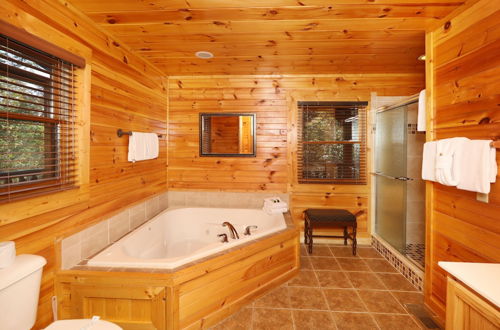 Photo 34 - Smoky Bear Manor - Five Bedroom Cabin