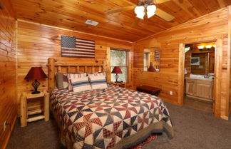 Foto 2 - Smoky Bear Manor - Five Bedroom Cabin