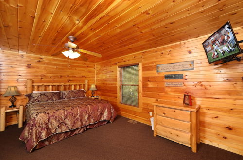 Foto 5 - Smoky Bear Manor - Five Bedroom Cabin