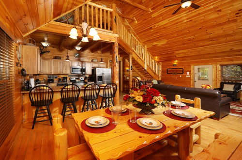 Photo 14 - Smoky Bear Manor - Five Bedroom Cabin