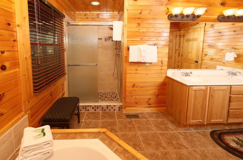 Photo 31 - Smoky Bear Manor - Five Bedroom Cabin