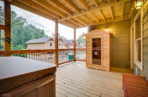 Photo 28 - Swimmin in the Smokies - Six Bedroom Chalet