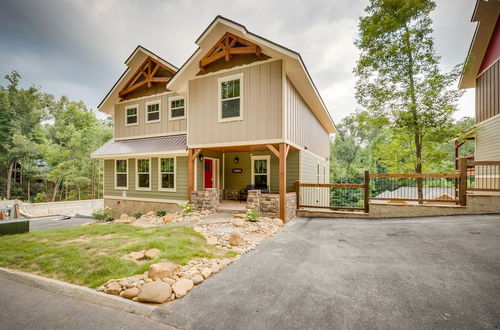 Photo 75 - Swimmin in the Smokies - Six Bedroom Chalet