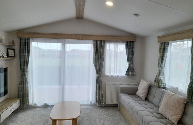 12A Beautiful Lodge Home For Hire 2 Bedrooms - Photo 12