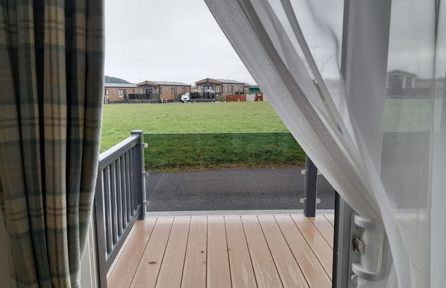 12A Beautiful Lodge Home For Hire 2 Bedrooms - Photo 13