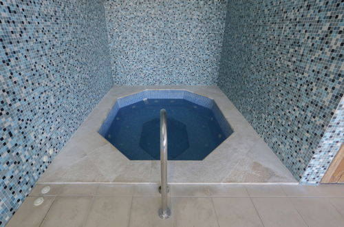 Foto 35 - 3 Bedroom Apartment With Indoor Pool Central Lagos